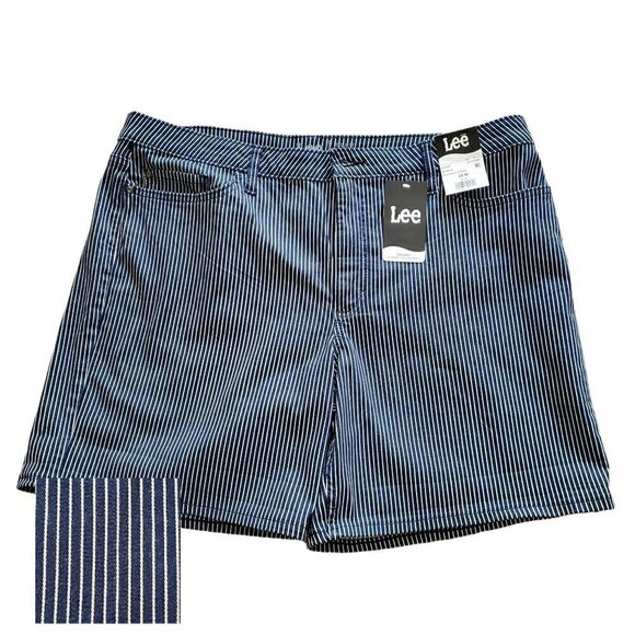 LEE DARK BLUE MIDRISE SHORTS SIZE 20 - Picture 1 of 8